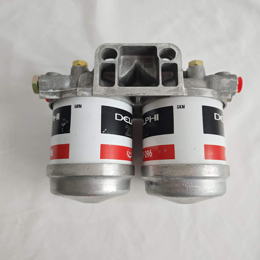 Perkins 2656817 fuel filter detail view