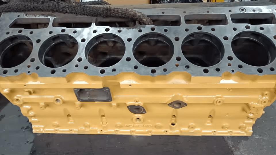 CAT C32 engine cylinder block